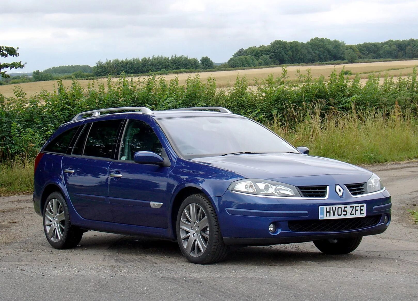 Лагуна 2 универсал дизель. Renault Laguna 2 универсал. Рено Лагуна 2 2007. Renault Laguna 2007. Рено Лагуна 2005 универсал.