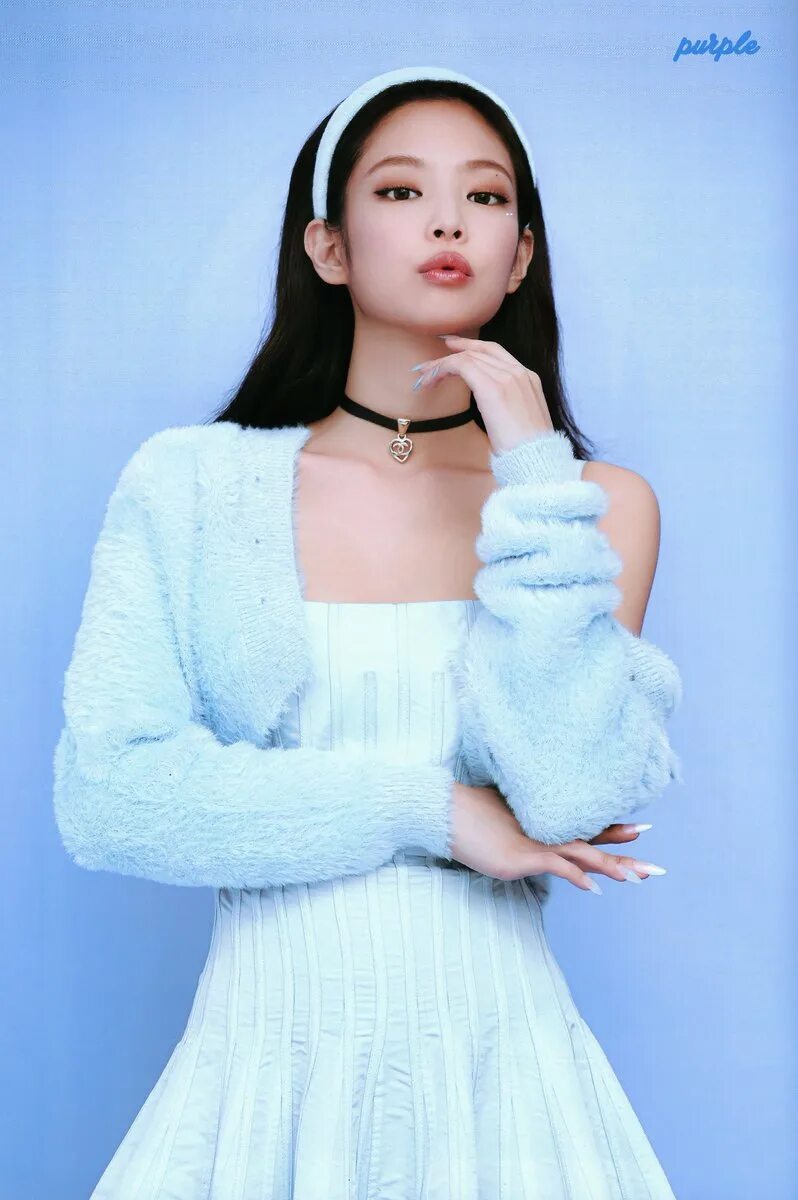 Игрушка дженни из блэк. Jennie 2025. дженни блэк пинк 2025. jennie 2025. дженни 2025 из блэкпинк.