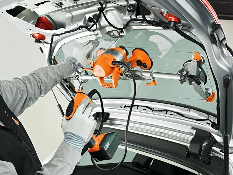 Автостекло оборудование. Срезка стекла автомобиля. оборудование для замена лобового стекла. установщик автостекол. оборудование для замены автомобильных стекол.