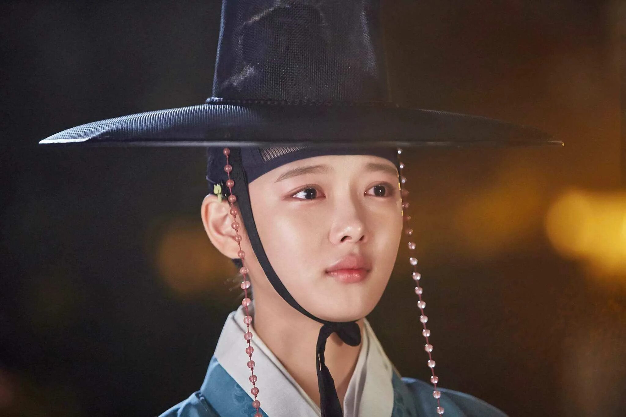 Kim Yoo-Jung свет Луны очерченный облаком. Kim Yoo Jung Hong ra on. Свет луны 6