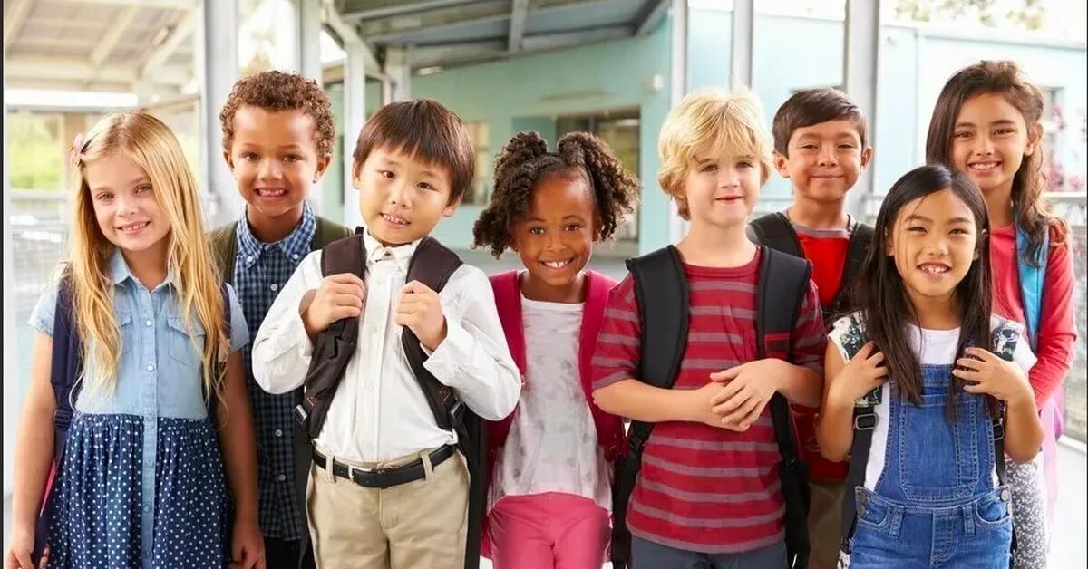 Разные дети. Ученики в США. Дети разных национальностей. Дети в школе Америка.