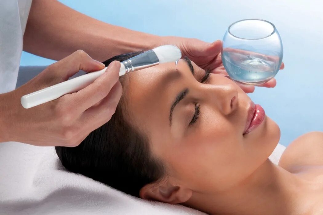 Радиоволновой лифтинг. Пилинг у косметолога. Омолаживающая косметическая процедура 7 букв. Уходовые процедуры для лица. Rf лифтинг радиолифтинг лица.