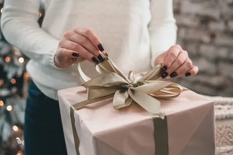 Какую сумму подарить на новый год