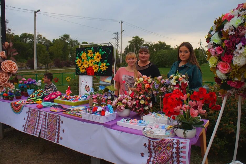 Погода в чернянке на 10 дней. Чернянка Белгородская область. Рынок Чернянка Белгородская область. Дом пионеров Чернянка. Тандем Чернянка.