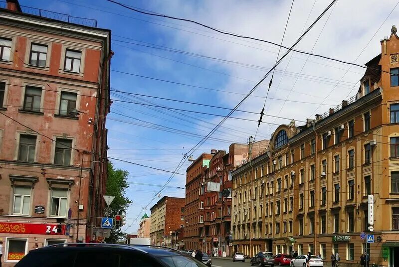 Почему на васильевском линии а не улицы