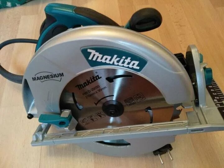 Makita 5008mg. Пила Makita 5008. Пила дисковая электрическая Makita 5008mg. Паркетка Макита 5008 MG.