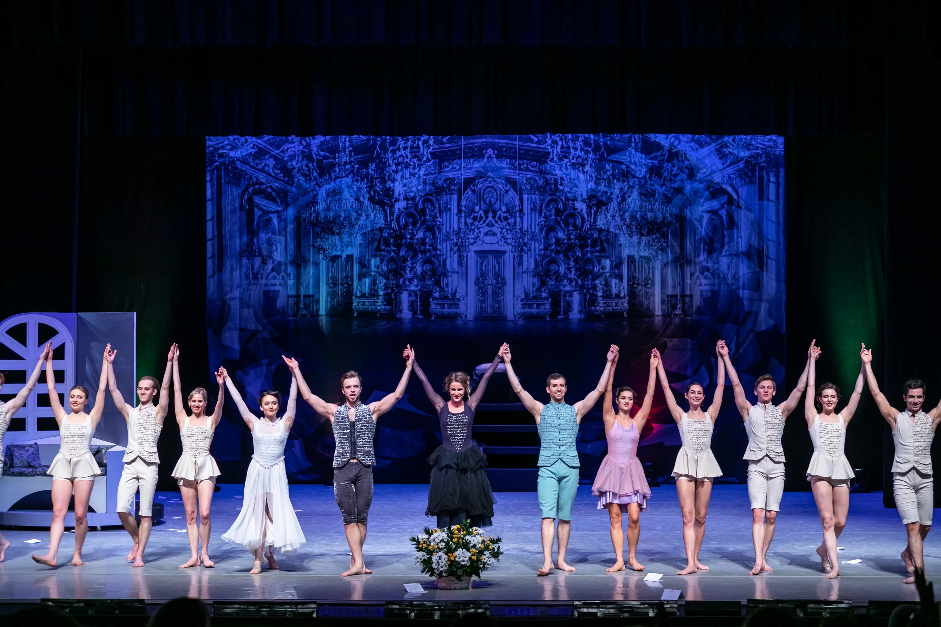 Театр новый балет. Новый балет. Новый балет. Новый балет. Екатерина балет пушкин.