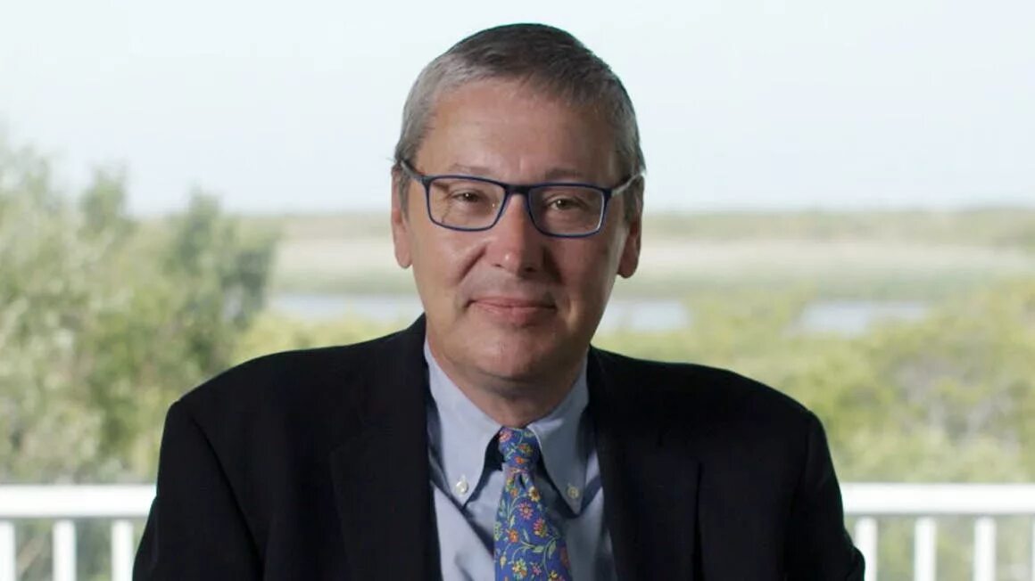 Н мэнкью экономикс. Н. грегори мэнкью. gregory mankiw. экономиста грег мэнкью. мэнкью грегори н. принципы экономикс..