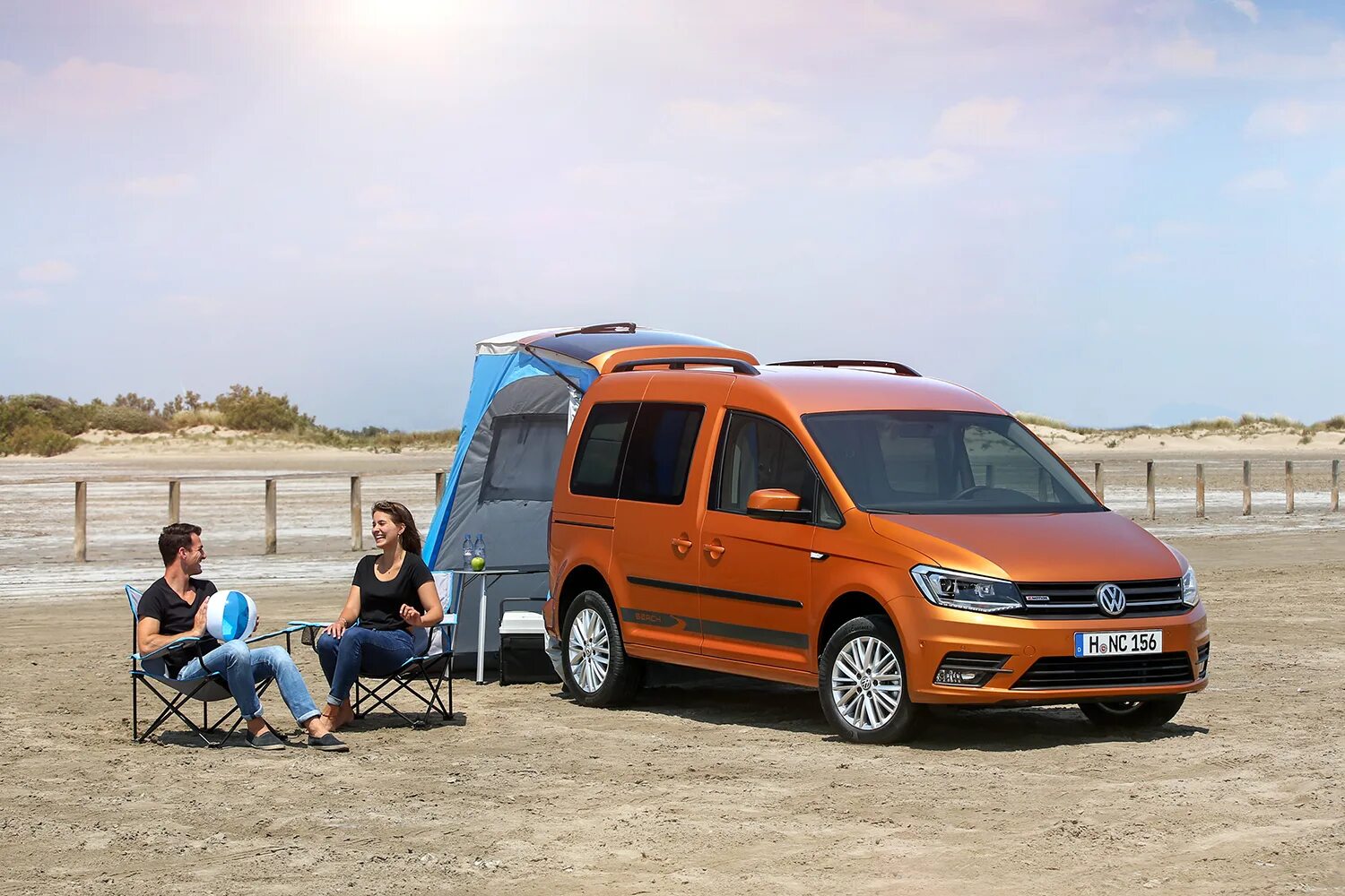 Volkswagen крыму. Фольксваген Кадди Бич. Фольксваген Кадди 4. VW Caddy 4x4. Фольксваген Кэдди или Кадди.