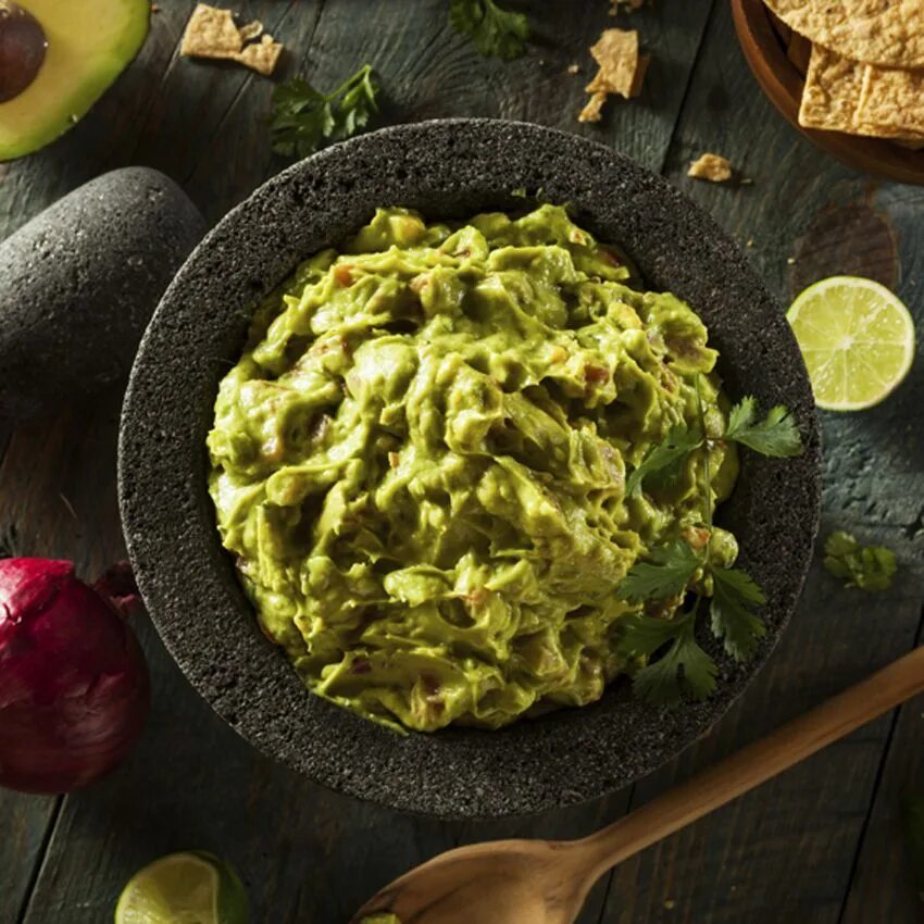 Guacamole Recipe - Chichilicious Recette Recette guacamole maison, Guacamole rec