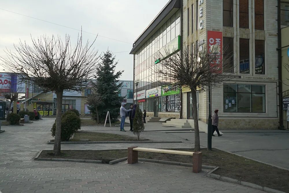 Кинотеатр владикавказ 21 век дружба. Кинотеатр дружба владикавказ. Владикавказ дружба 21 век. Уиш бар владикавказ. Кинотеатр дружба владикавказ.