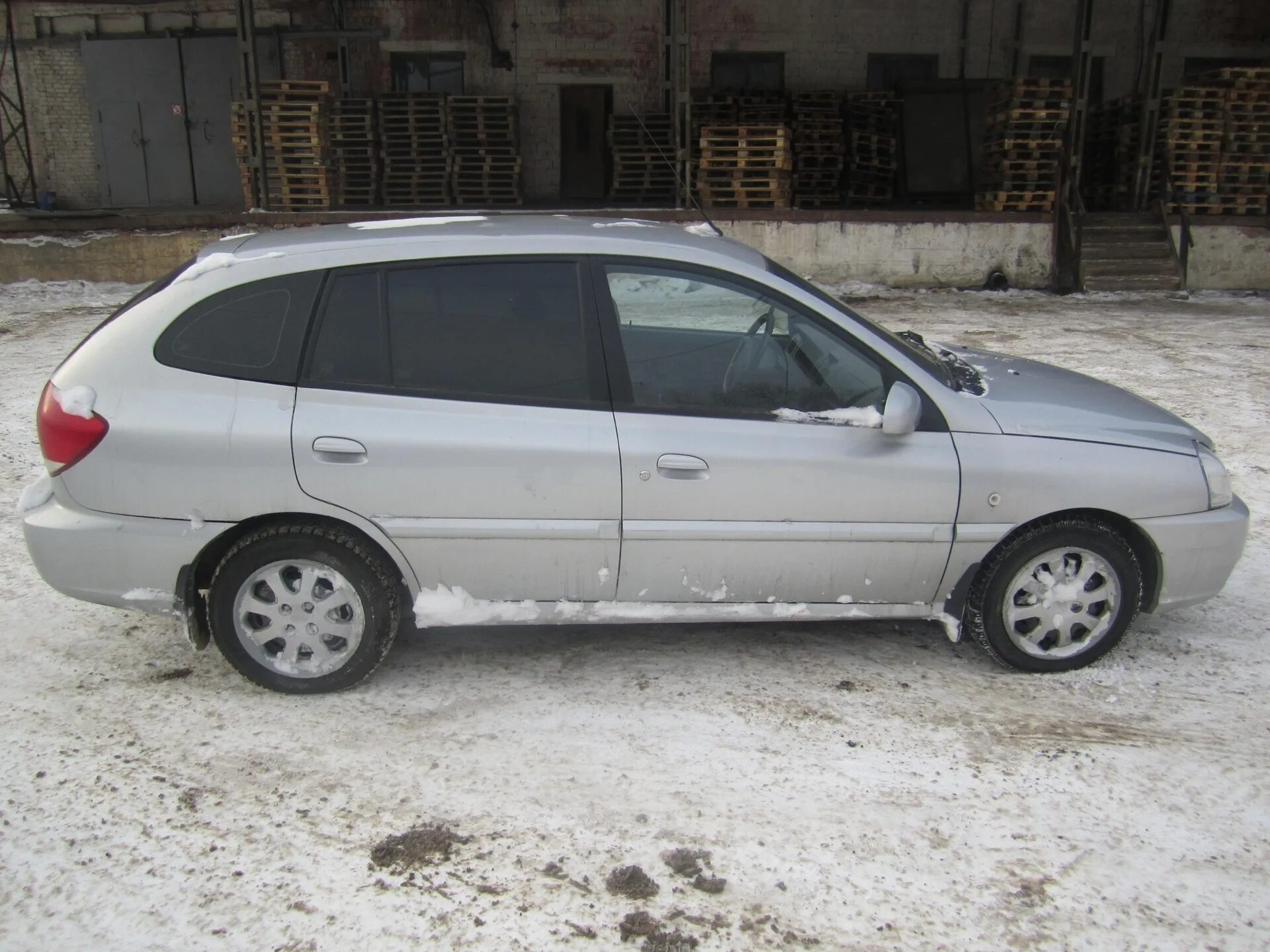 Рио 2005 универсал. Киа Рио 2004 года универсал. Киа Рио 2003 год универсал. Kia Rio 2004 год универсал. Kia Rio универсал 2010 год.