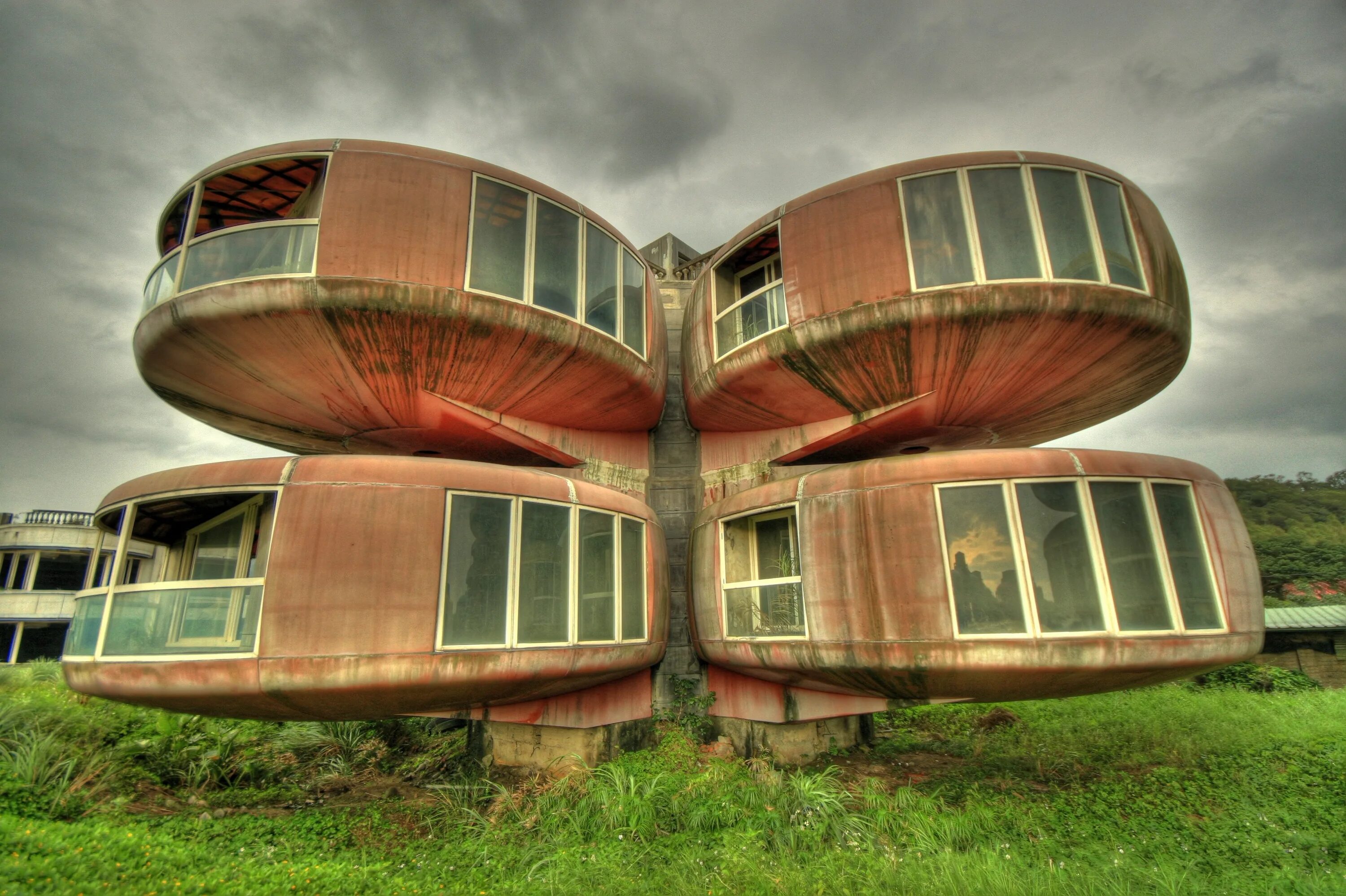 Дома различной формы - найдено 88 фото