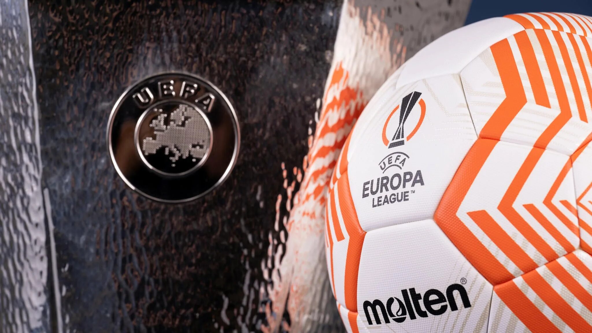 Уефа 23. Мяч футбольный molten UEFA Europa League 2021/2022. Мяч Лиги Европы 2023. Мяч Лиги Европы 2022.