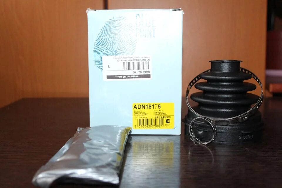 Adn 075. Хомут на пыльник ниссан патфайндер. Заставка на рабочий стол днк. Цепочка днк. Днк молекулы наследственности.