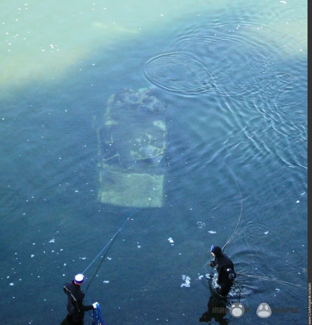 Submerged abandoned Volkswagen Abandoned cars, Abandoned, Vw beetles