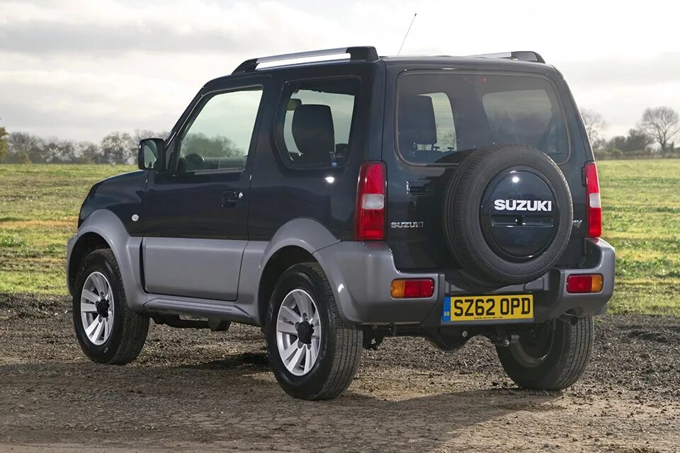 Купить сузуки 2013. Сузуки Джимни 2013. Suzuki Jimny Sierra. Сузуки Джимни 5 дверный.