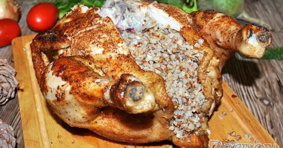 Курица фаршированная гречкой в духовке рецепт. Курица фаршированная грибами. Курица фаршированная гречкой в духовке. Рыбу или курицу с гарниром. Курица фаршированная гречкой.