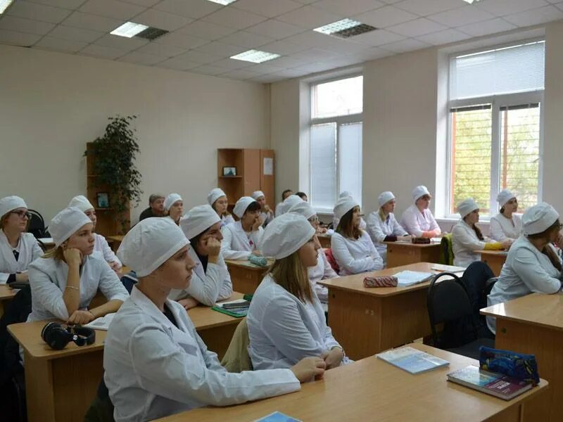 Мед колледж. Студенты медицинского колледжа. Севастопольская медицинская Академия. Мед колледж Севастополь.