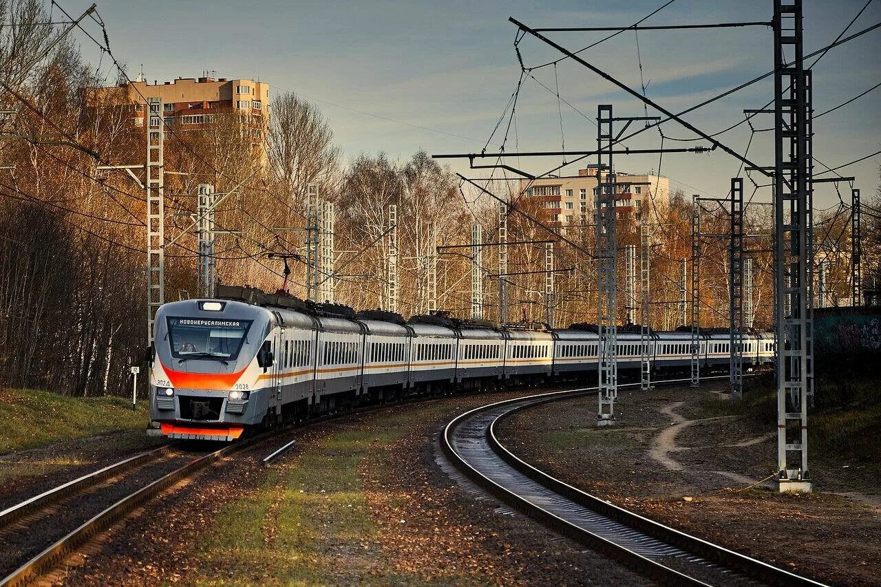 Поезда курского направления. Московская железная дорога с эп2д. ЦППК поезд. Эп2д на Казанском направлении. Пригородный поезд ЦППК.