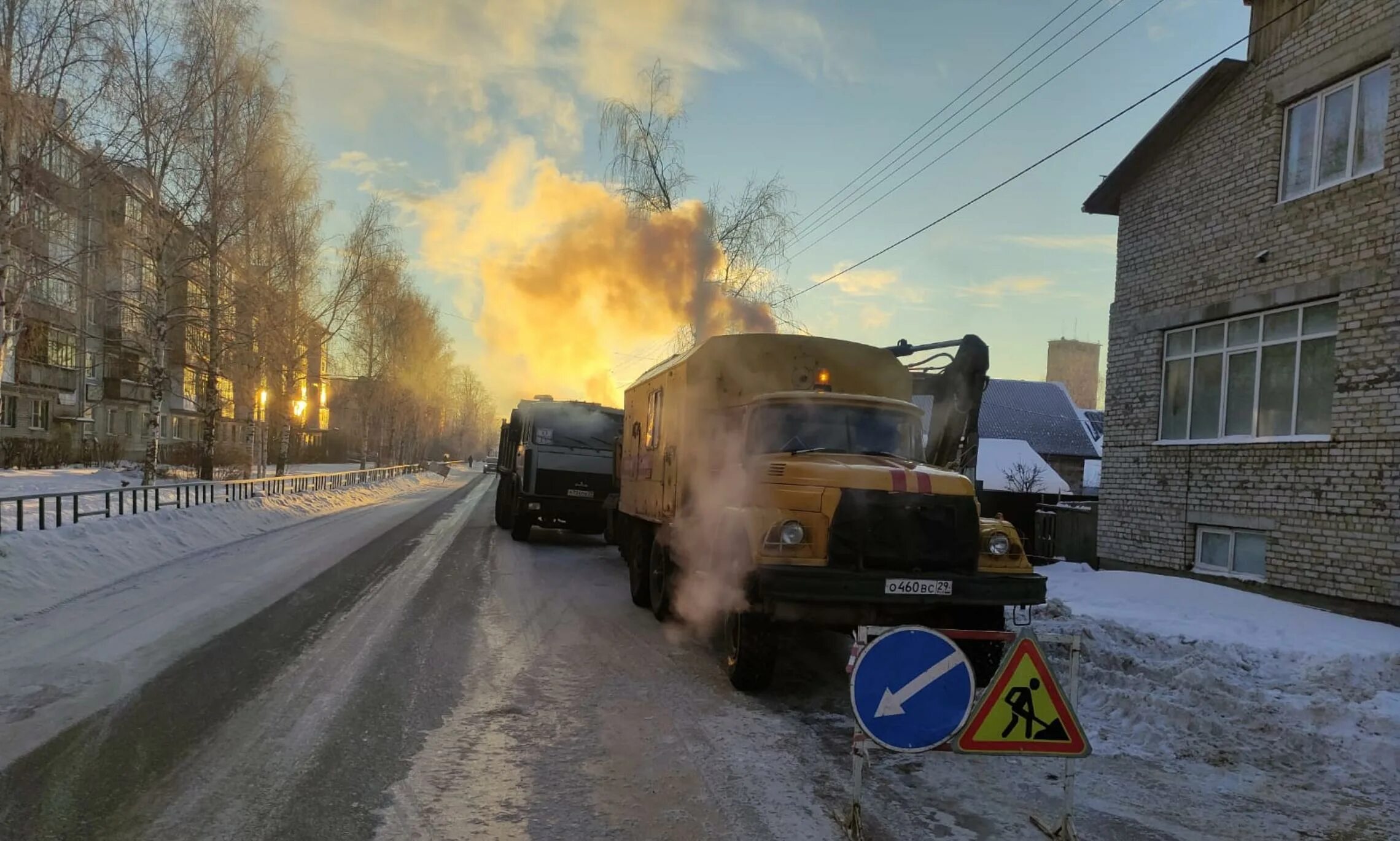 Архангельск авария на водопроводе. ДТП В Архангельск за 10 января. Морозы в Котласе.