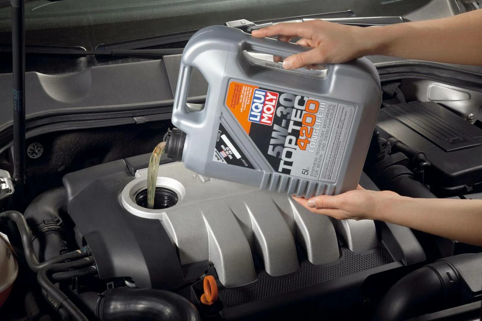 Какое налить мотор. 8033 liqui moly. моторное масло ауди а6. долив масла в ауди q5. liqui moly motor.