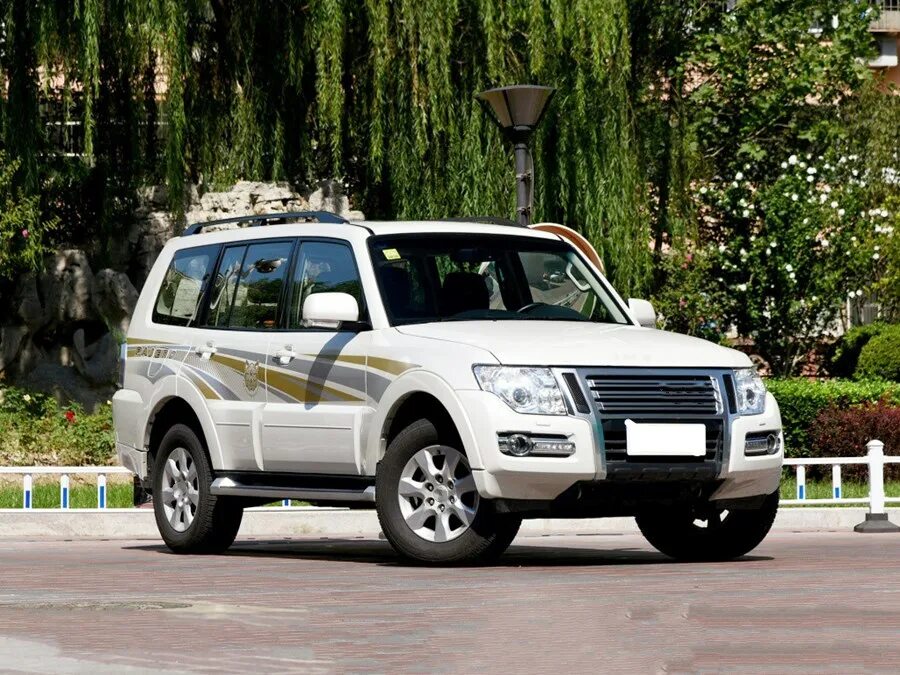 Mitsubishi pajero v6. Mitsubishi Pajero 4 Final Edition. Mitsubishi Pajero Final Edition 2019. Паджеро внедорожник 2023. Mitsubishi Pajero IV Gold Edition 2021.