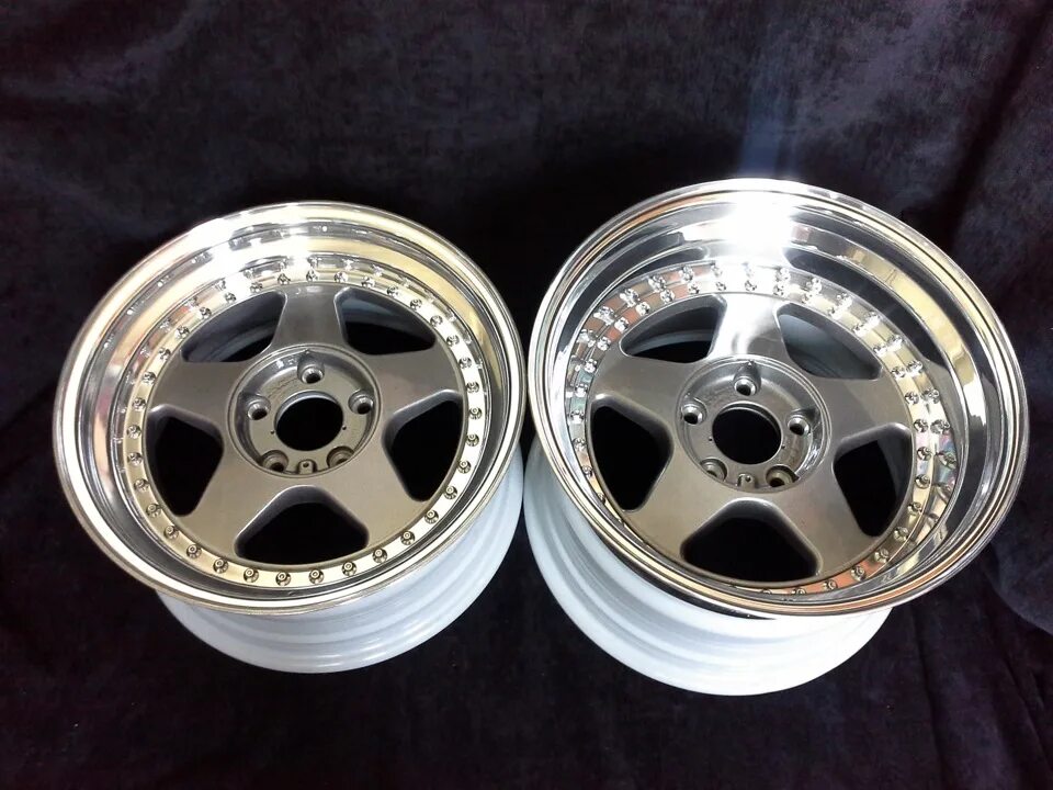 Диски 8.5j r17 et 20 Altezza. Oz r13 j10. Диски r15 j10. Диски с полкой r17 5x112 на Мерседес. Купить r15 5x100