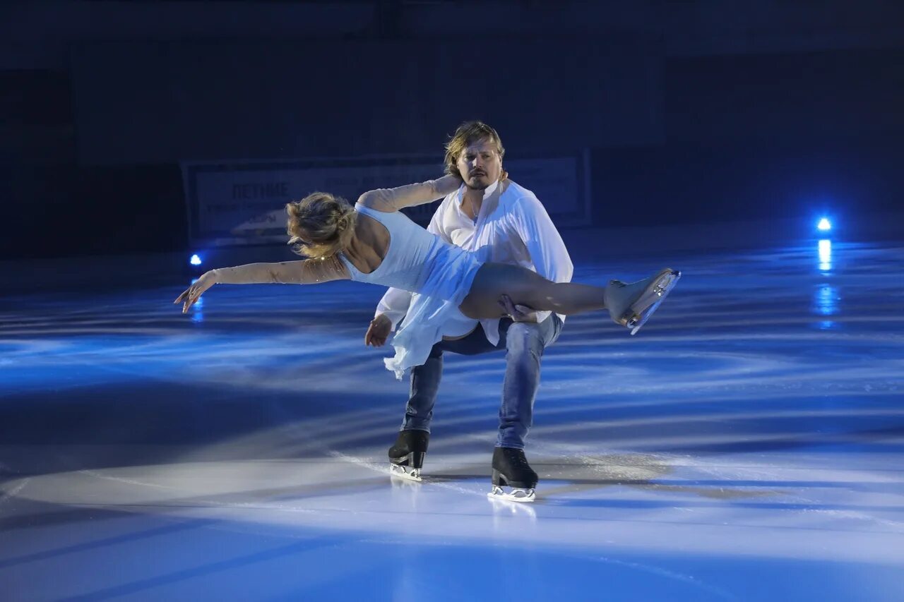 , снежная королева ледовое ледовое шоу ильи авербуха. Авербух выступление. Фигурное катание авербух. Ледовое шоу в санкт-петербурге илья авербух. Илья авербух ледовое шоу.
