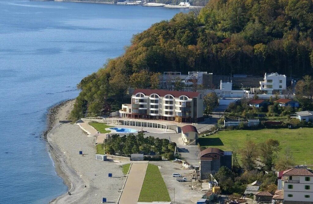 Небуг отели на берегу. Морской клуб небуг. отель морской клуб небуг. морской клуб туапсе. туапсе небуг.