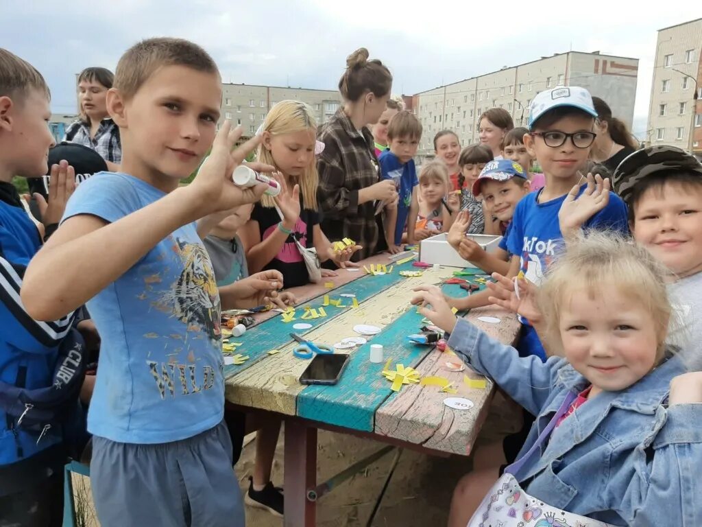 Праздник дома по улице