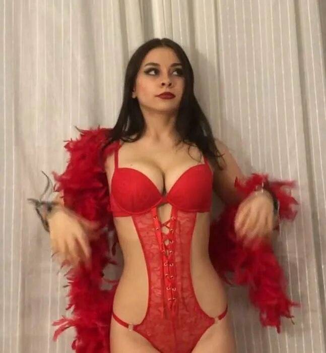 Порно Лоли Липс Муж На Час