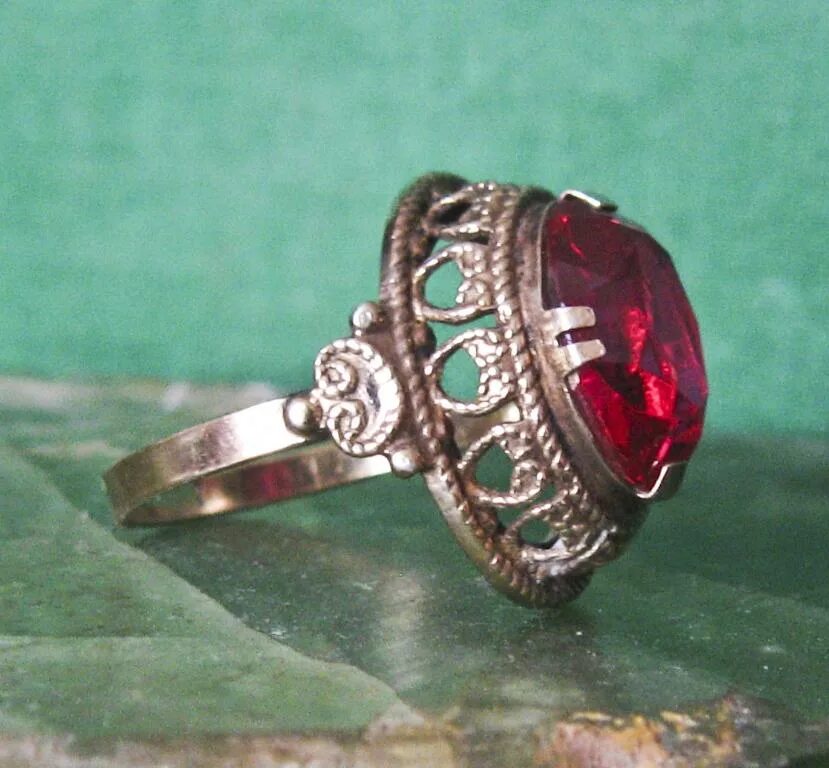 Кольцо золотое круглое. Авито серебряное кольцо. Кольцо 2489890сф. Ювелирочка кольца с горным хрусталем в серебре. Перстень с турмалином серебро 875.