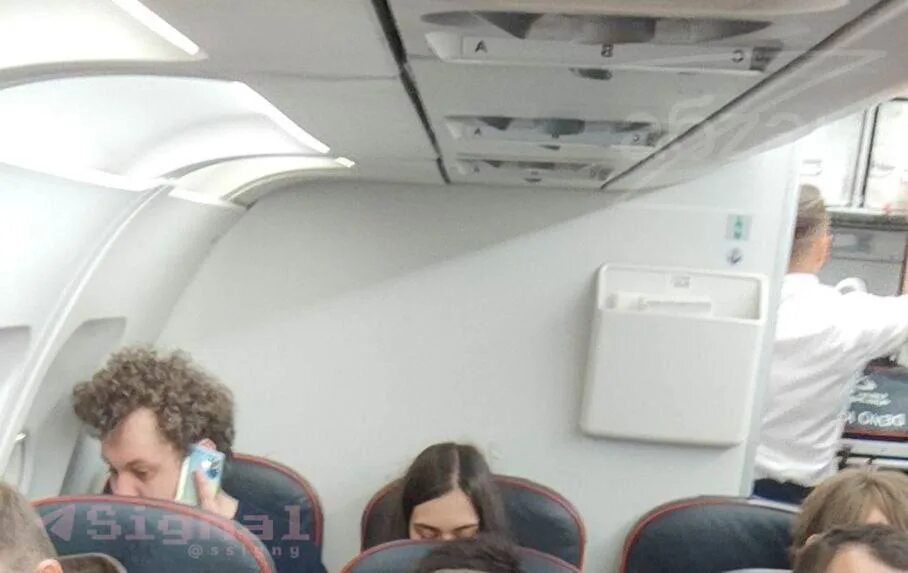 Кыргызстан аэропорт ош рейсы. Санкт петербург киргизия самолет. Эйр кыргызстан. Аэропорт тамчи- ош киргизия. Киргизский самолет.