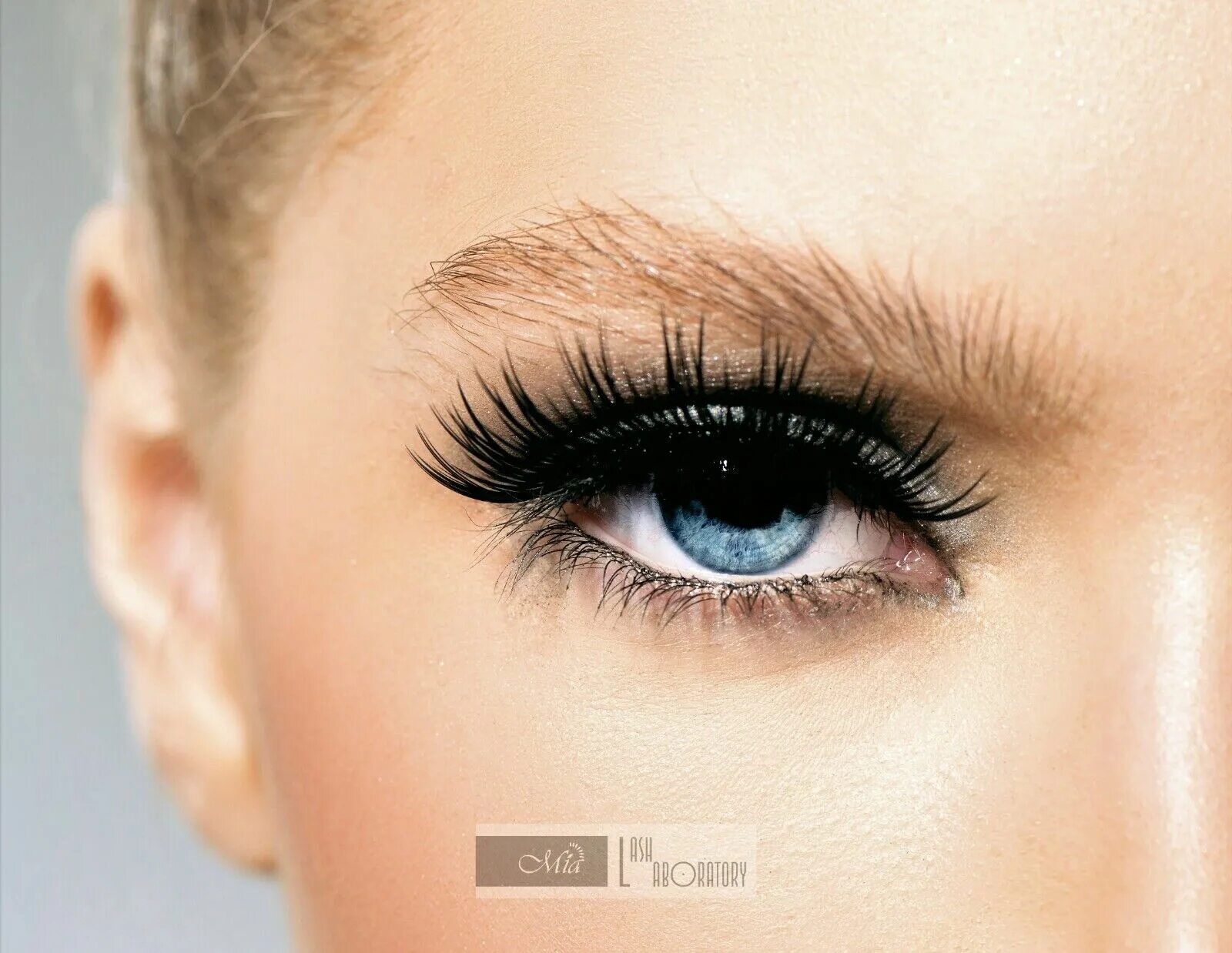 Extend lashes
