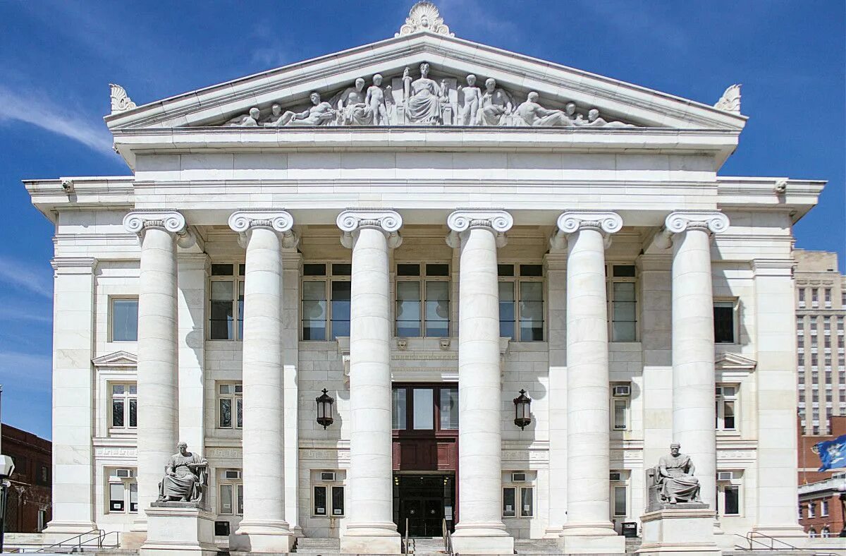 Ионический ордер в Москве здания. Здание с колоннами. Ордер в современной архитектуре. Здания с ионическими колоннами.