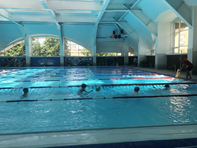 Бассейн московский сайт. Бассейн Swim Gym Удальцова. Удальцова 40 бассейн. Бассейн на улице Удальцова. Бассейны большие на западе Москвы.