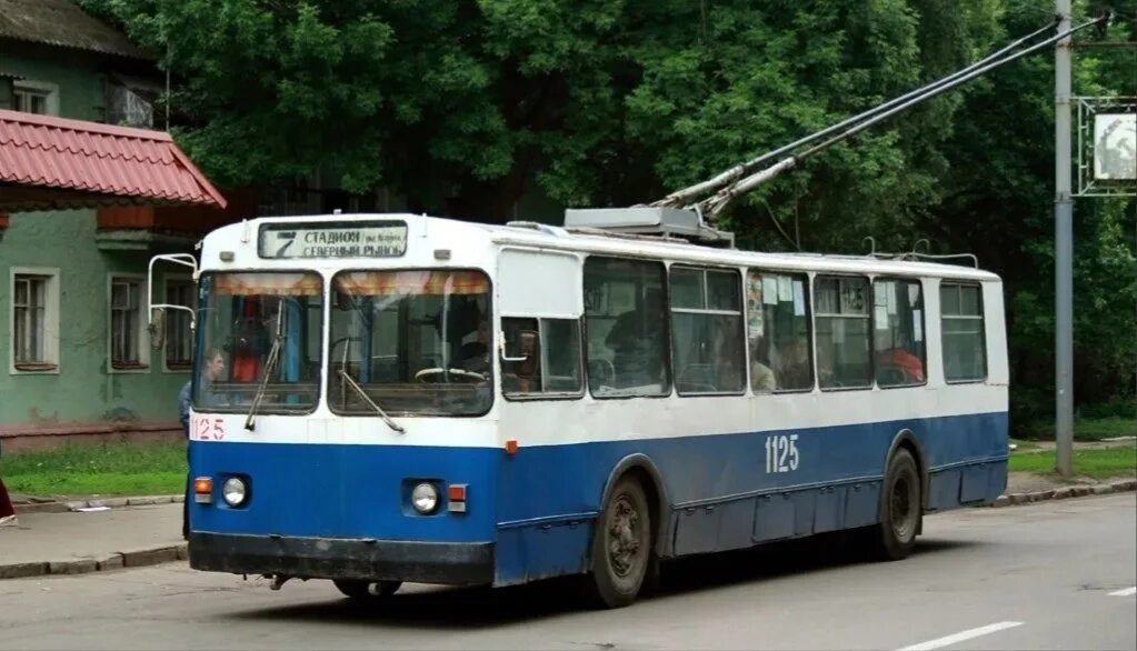 Троллейбус путь 7. Зиу 682 гармошка. троллейбус в орле 7 маршрут. зиу 10 в орле. орловский троллейбус 2008.