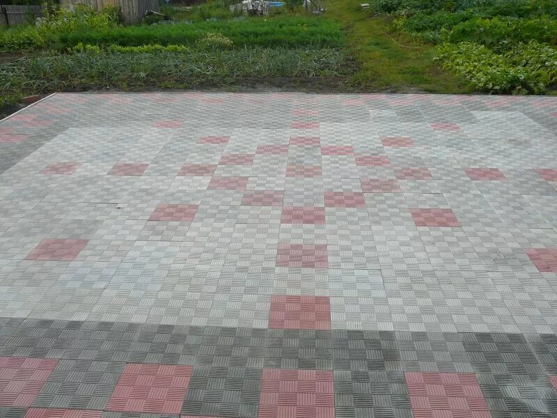Плитка тротуарная 3d ромб 190х190х40. Тротуарная плитка бумеранг. Брусчатка в грозном. Тротуарная плитка краковский квадрат. Брусчатка серая с красным.