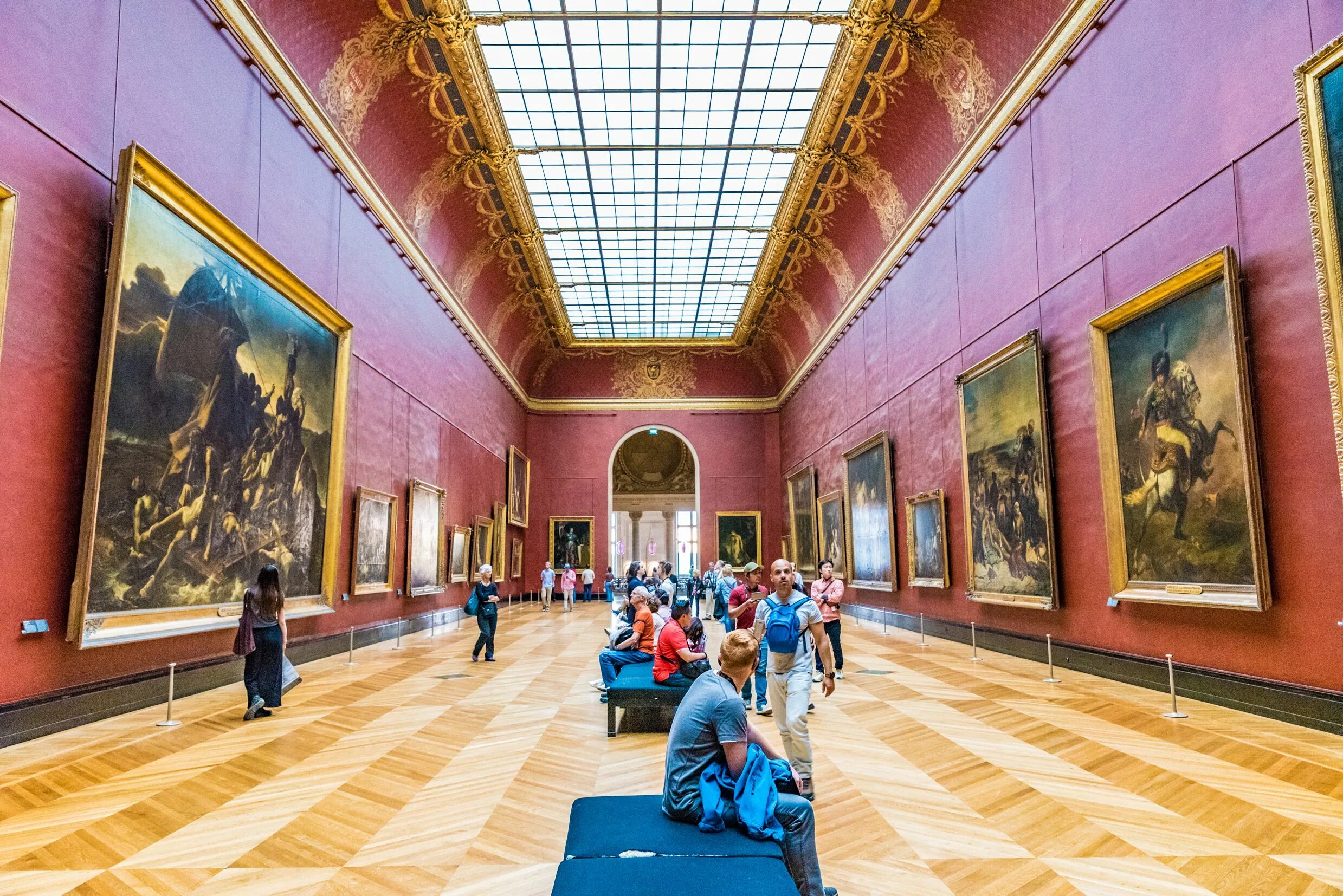 Лувр Museum. Художественный музей Лувр. Галерея в Париже Лувр. Лувр Париж внутри.