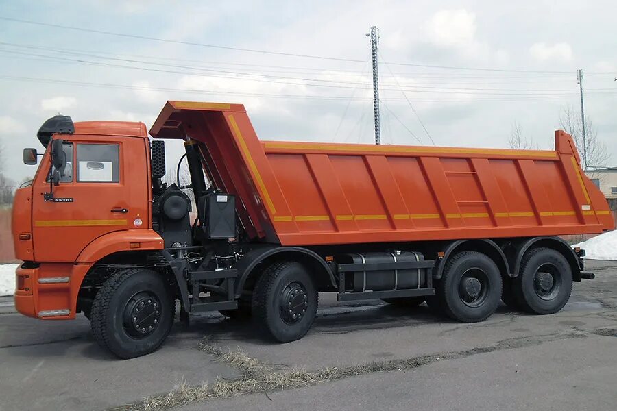 Самосвал пермь. Камаз самосвал 8х4 65201. камаз 4 осник. камаз четырехосный самосвал 65201. камаз самосвал грузоподъемность 30 тонн.