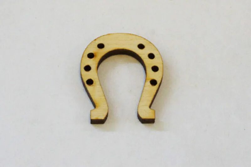 Декоративный элемент "подкова". Подкова рожками вниз. Уровень сделай подкову. Уровень сделай подкову. Подкова над дверью.