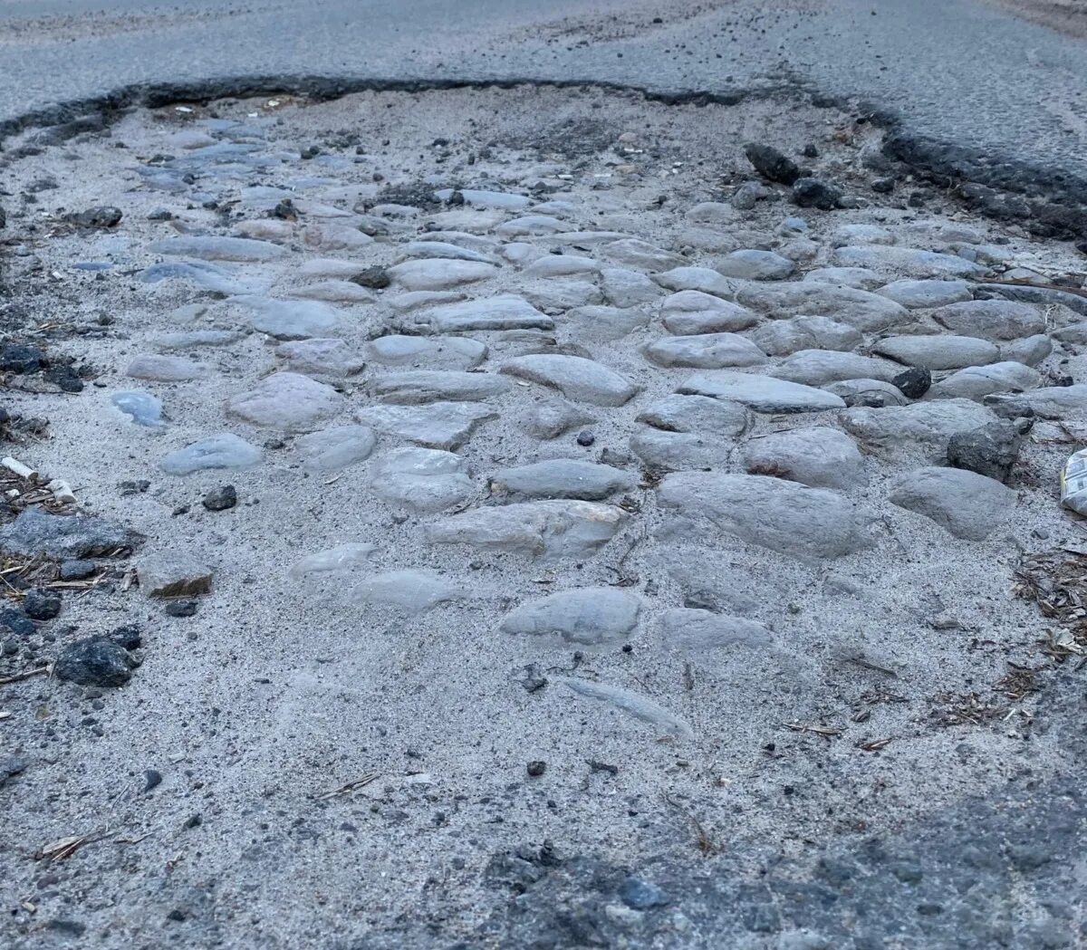 Древний мостовой водоканал 7 букв сканворд. Культурный слой города челябинска. Древний мостовой водоканал 7 букв сканворд. Древний мостовой водоканал 7 букв сканворд. Фрагмент мостовой.