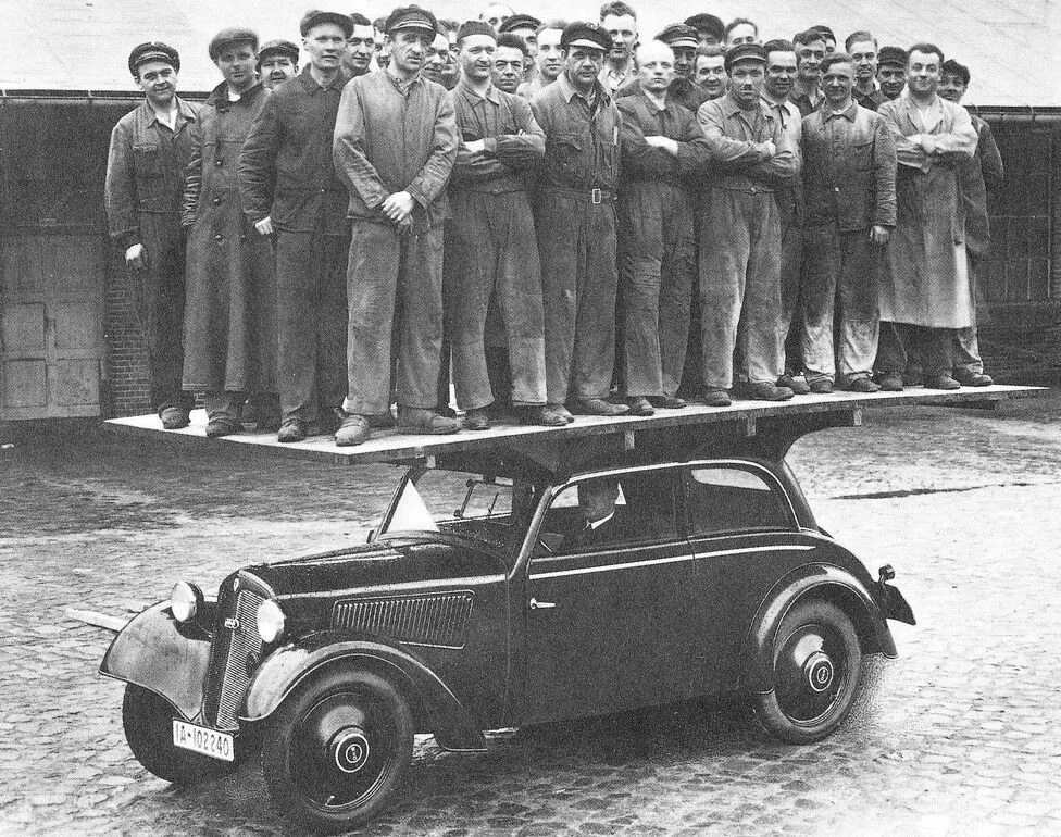 DKW f8 Audi. ДКВ 1939. ДКВ 1939 года. Автомобиль DKW 1939 года. Апрель 1939 года