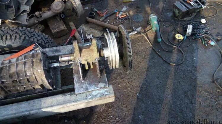 Самодельное сцепление для минитрактора. Полноценное сцепление на минитрактор переломка. Сцепление на минитрактор от ваз. Сцепление ваз для минитрактора. Сцепление на минитрактор без токаря.