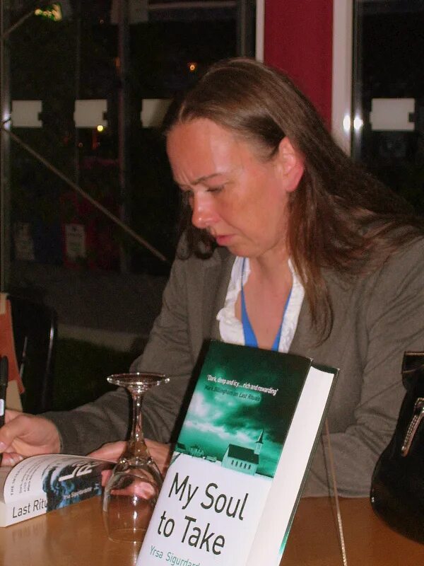 Ирса сигурдардоттир. Ирса сигурдардоттир последние ритуалы. Ирса сигурдардоттир "днк". Ирса сигурдардоттир "днк". Ирса сигурдардоттир книги.