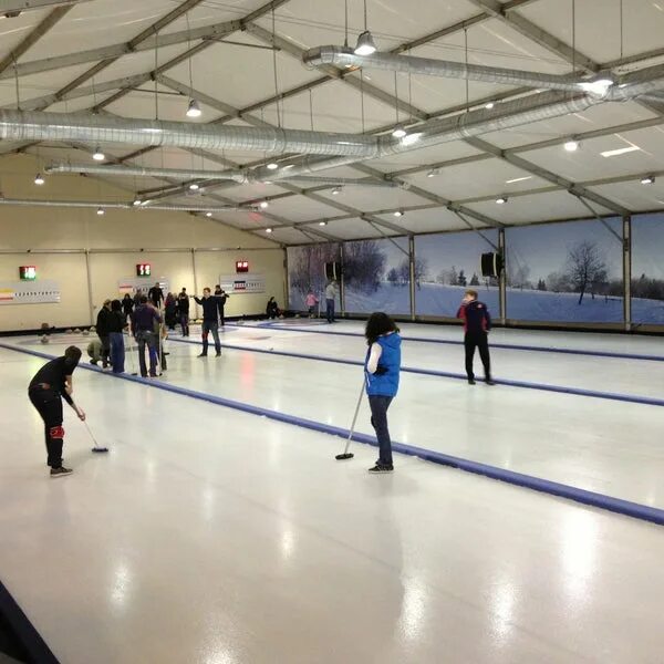 Новая лига керлинг. Керлинг новая лига сущевский вал. Керлинг марьина роща. Керлинг марьина роща новая лига. Марьино керлинг-клуб.