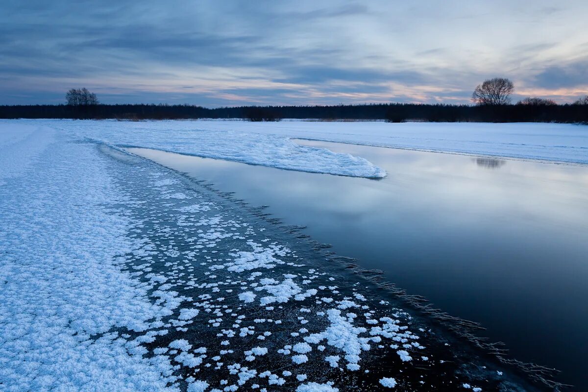 Обь зимой. Волга в снегу. Frozen River. Зимние оби