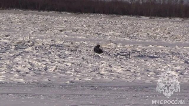 Установленная на очень гладком льду замерзшего. Установленная на очень гладком льду замерзшего