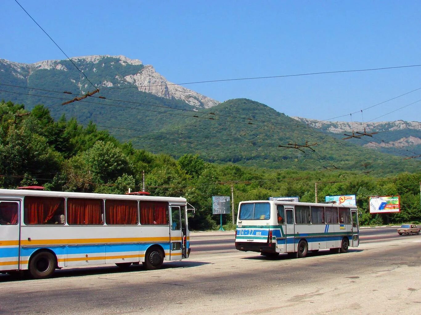 Автобус Ялта Симферополь. Троллейбус «Симферополь – Алушта – Ялта». Автобус Алушта Ялта. Икарус Симферополь Ялта.